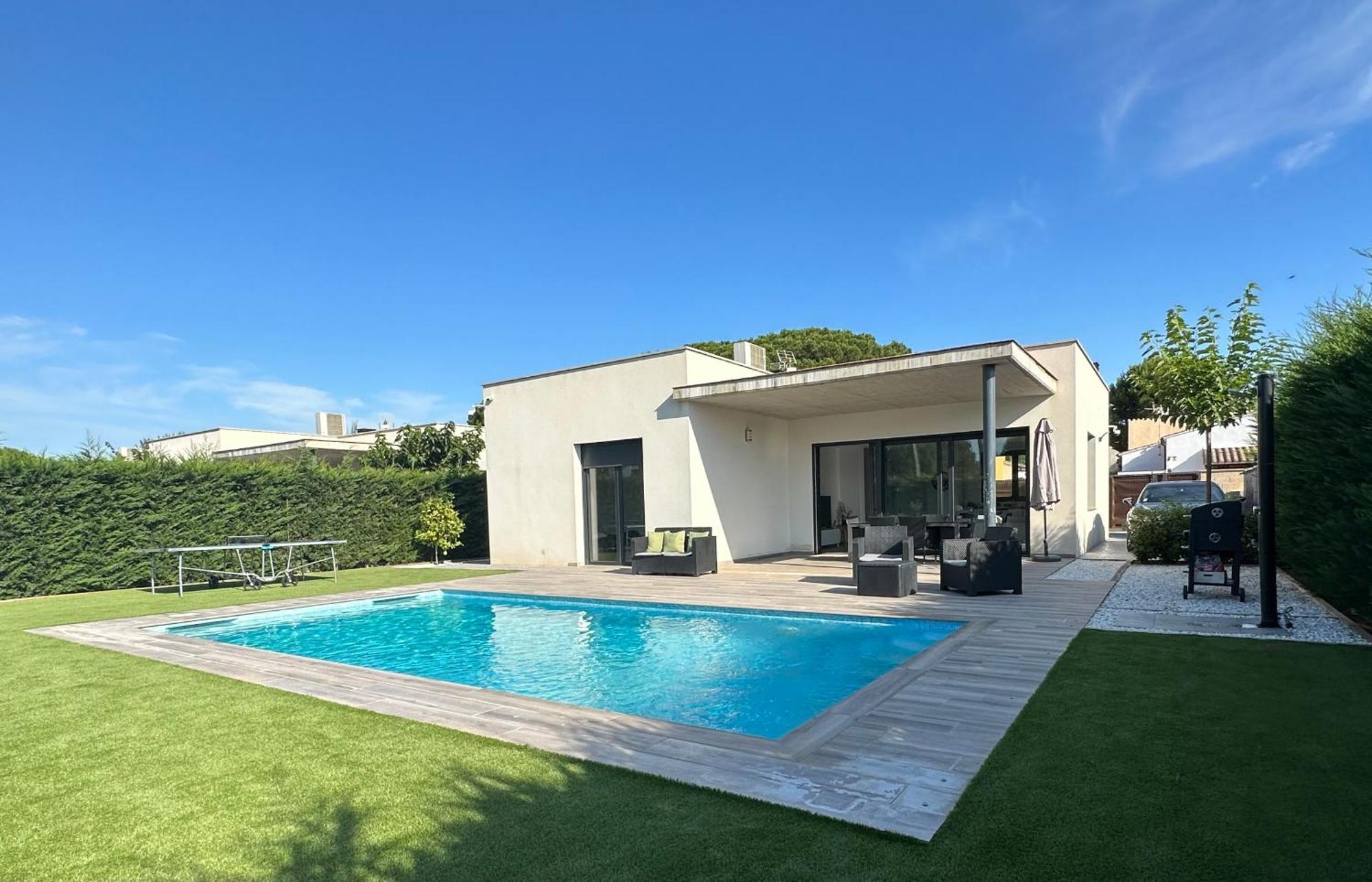 ל'אסטרטיט Villa Del Mas Pinell מראה חיצוני תמונה